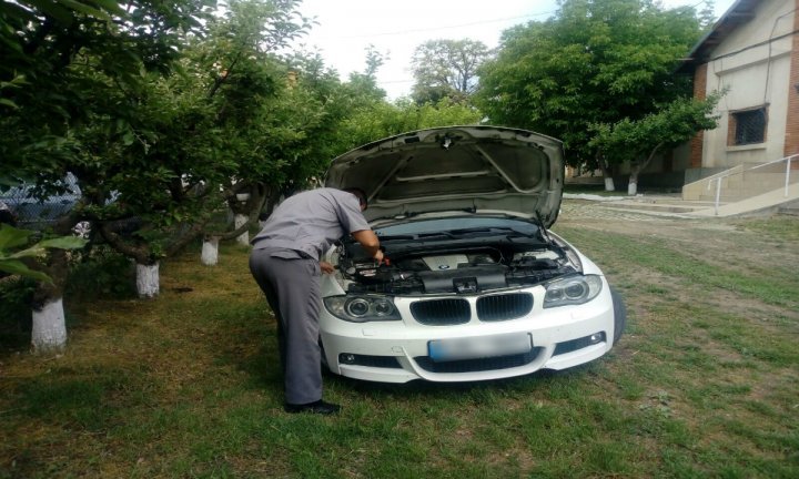 BMW sought by Italian authorities, discovered at Albita Customs, Moldovan at the wheel 