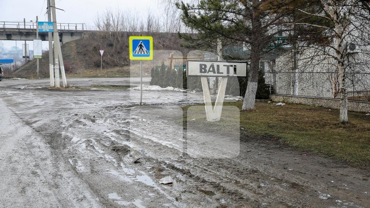 Bălţi: Pedestrian and drivers in danger as lack of road markings 