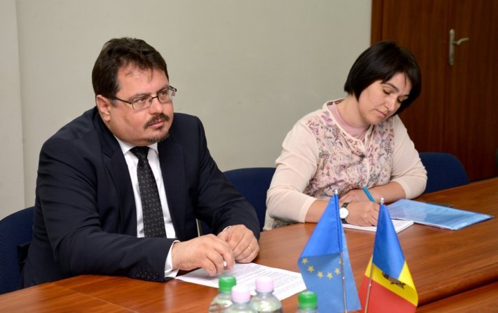 Defense Minister Eugen Sturza met with EU Ambassador to Moldova, Peter Michalko