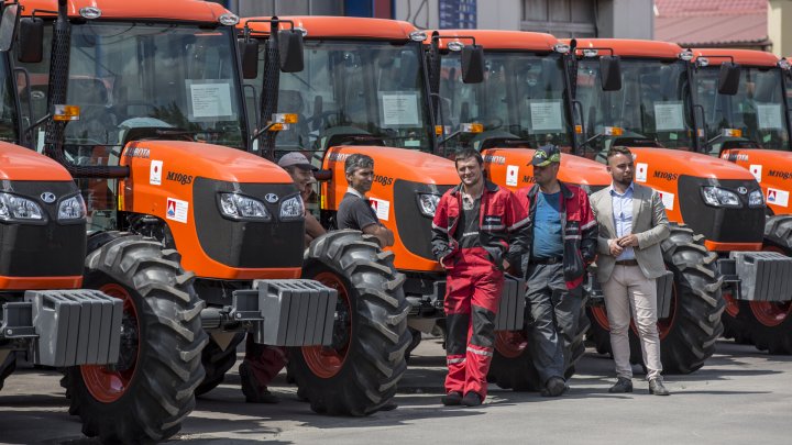 Republic of Moldova received 106 tractors worth 4.5 million USD from Japan (PHOTOREPORT)