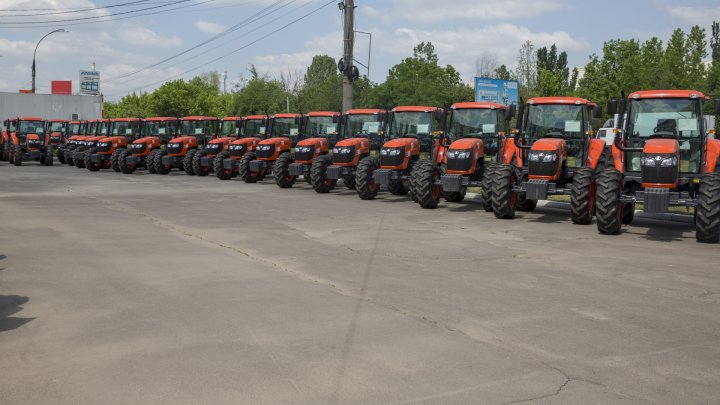 Republic of Moldova received 106 tractors worth 4.5 million USD from Japan (PHOTOREPORT)