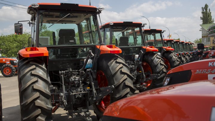 Republic of Moldova received 106 tractors worth 4.5 million USD from Japan (PHOTOREPORT)