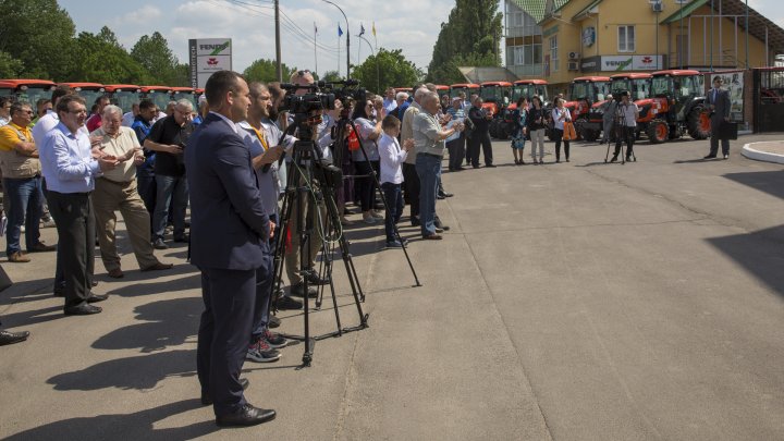 Republic of Moldova received 106 tractors worth 4.5 million USD from Japan (PHOTOREPORT)