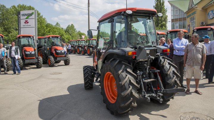 Republic of Moldova received 106 tractors worth 4.5 million USD from Japan (PHOTOREPORT)