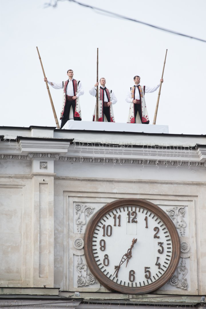 Grand concert held for May 9 in Chisinau. Over 50 000 people came to the event (PHOTOREPORT)