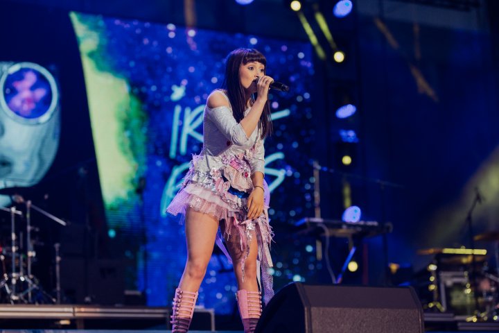 Grand concert held for May 9 in Chisinau. Over 50 000 people came to the event (PHOTOREPORT)