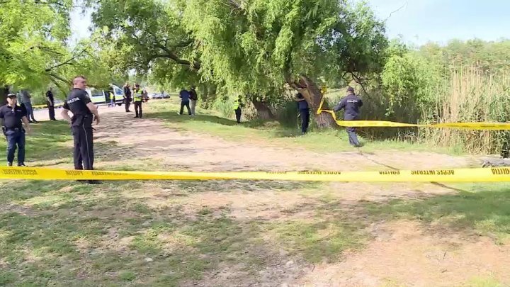 Horrible! Dead body of woman found in Grătieşti village