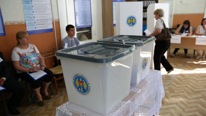 2018 Election: Residents in Chisinau, Balti and five villages cast votes for Mayors (live update)