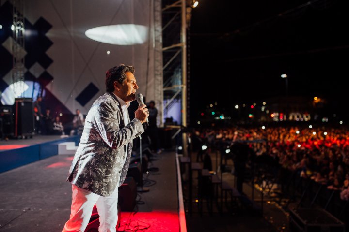 Grand concert held for May 9 in Chisinau. Over 50 000 people came to the event (PHOTOREPORT)