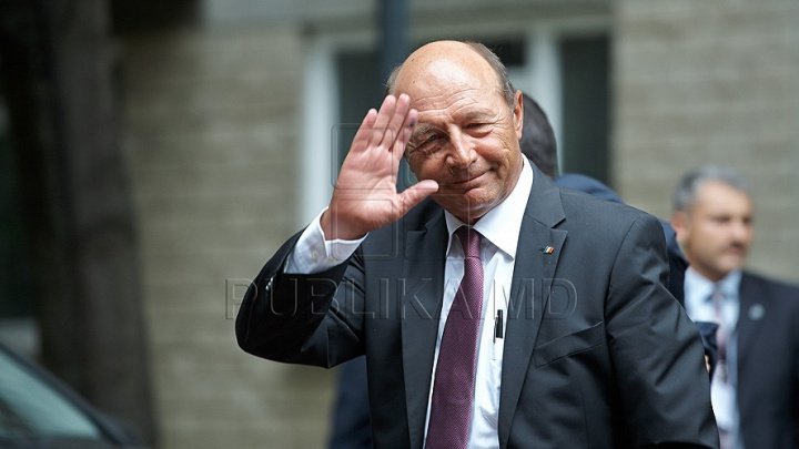 Băsescu on Năstase: It's childish to request candidate withdrawal from election 