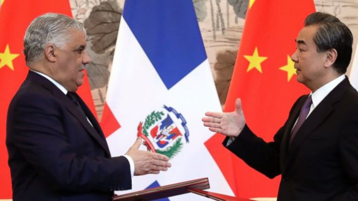 Dominican Republic forges tie with China, breaks with Taiwan