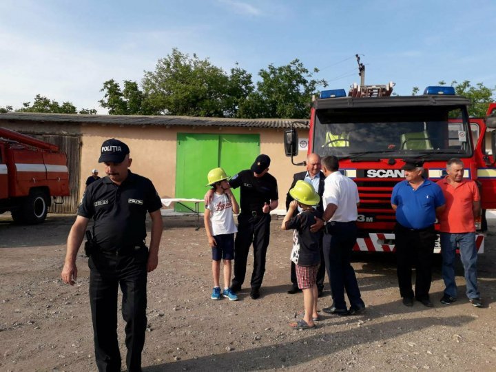 Fire station equipped with liquidation vehicle in Gura Galbenei