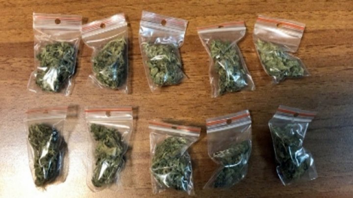 Three men detained for illegally selling drugs (VIDEO)