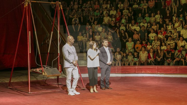 Wonderful performance at Capital circus. 1 300 children from poor families enjoyed it
