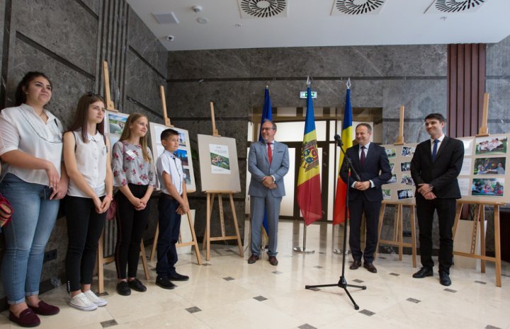 38 pupils from Moldova, passionate about photography, awarded by Andrian Candu