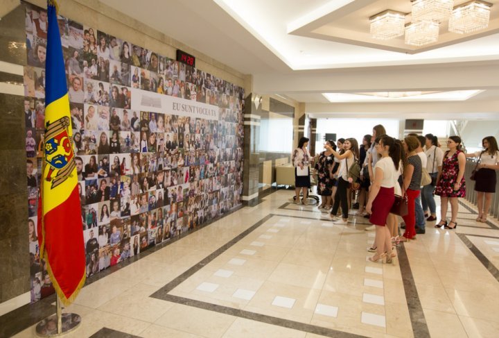 38 pupils from Moldova, passionate about photography, awarded by Andrian Candu