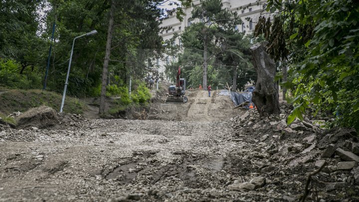 The renovation work of the stairs from Valea Morilor park is ongoing. Project costs 920 thousand Euro