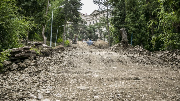 The renovation work of the stairs from Valea Morilor park is ongoing. Project costs 920 thousand Euro