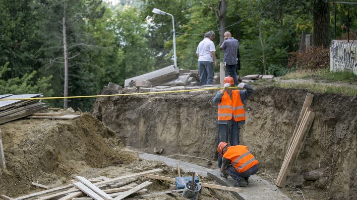 The renovation work of the stairs from Valea Morilor park is ongoing. Project costs 920 thousand Euro