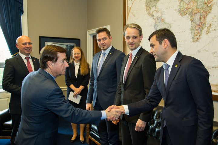 United States of America encourages Moldova to continue developing based on the western model