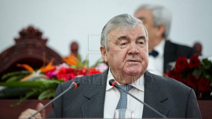 Moldovan President Mircea Snegur honored Doctor Honoris Causa