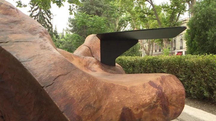 Square of National Library renovated. How does it look like now?