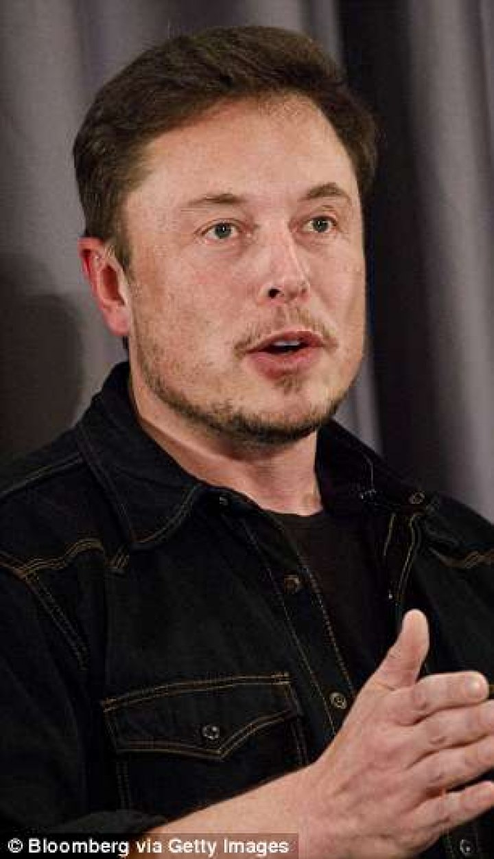 Elon Musk become involved in spat with the British rescue diver responsible for saving 12 Thai boys from flooded cave