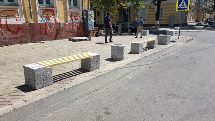 Less parking places. Flowerbeds and benches installed on Veronica Micle street