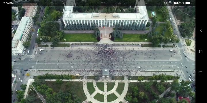 Protest in Chisinau's heart. People gathered in the Great National Assembly Square (Photo)