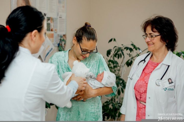 New mothers in Cimişlia full of joy thanks to Foundation Edelweiss's presents 