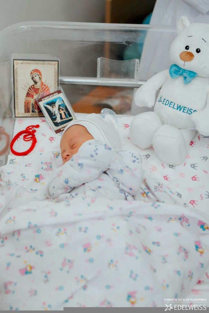 New mothers in Cimişlia full of joy thanks to Foundation Edelweiss's presents 