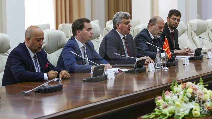 Pavel Filip held meeting with Gjorge Ivanov, the president of Macedonia. What did they discuss about? (PHOTO REPORT)