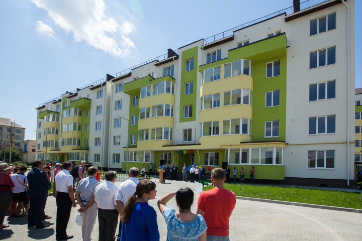 93 families receive new social apartments in Nisporeni 