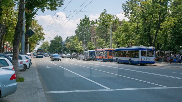 Dare to play with death on Chisinau street 