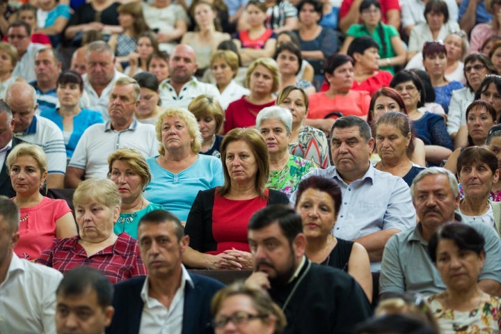 Premier Pavel Filip met with local authorities, entrepreneurs and youth from Criuleni