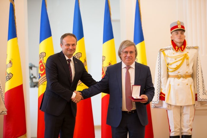 24 people from Moldova received medal of honor today (PHOTO)