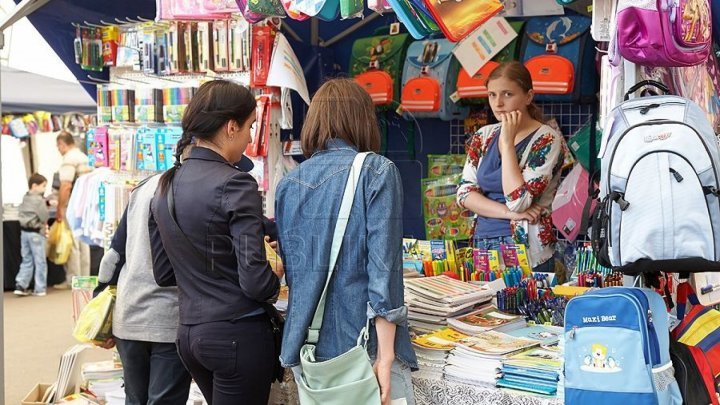 September one is getting closer: School fair was opened in center of Capital 