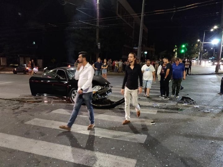 Terrible accident on Stefan cel Mare boulevard. Driver of car had excessive speed, about 140 km/h (PHOTO)