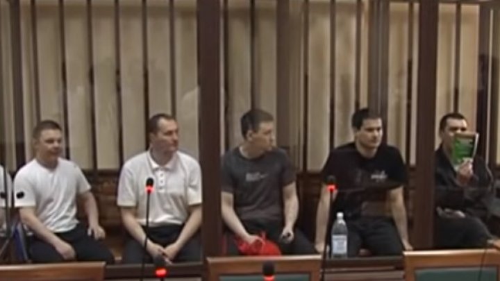 Two Moldovans sentenced to one year behind bars after they had beaten a policeman 