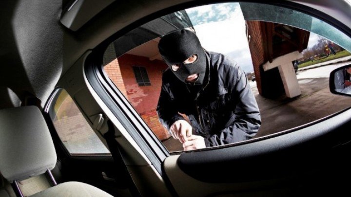 Two men from Capital were robbing cars. What do they risk