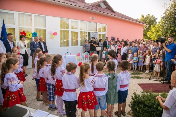 Good news for residents of Grozesti. The kindergarten was connected to gas pipeline