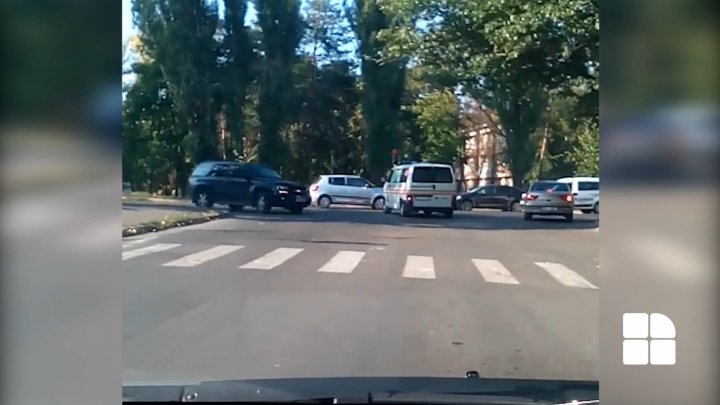 REVOLTING: Drivers forgot to give priority to ambulance in traffic (VIDEO)