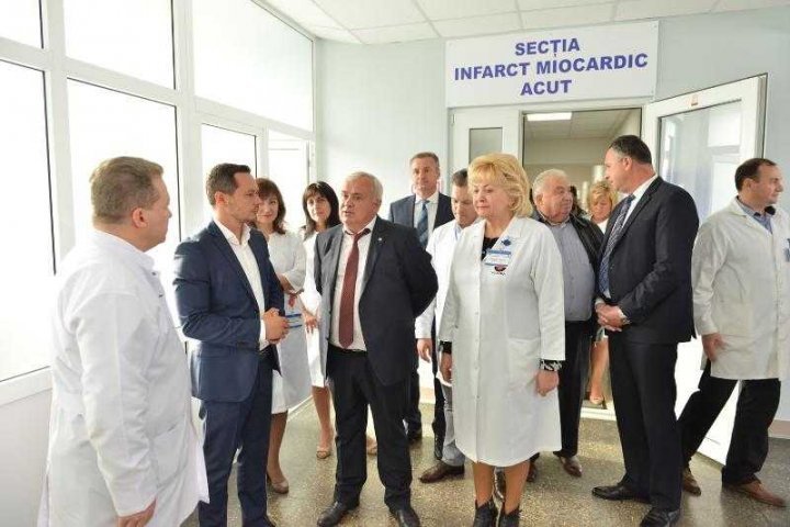 Ruslan Codreanu paid visit to Sf.Treime hospital after it has been repaired (PHOTO)