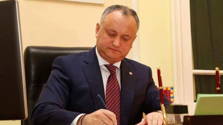 Igor Dodon signed decree of dismissal of Ministers Liviu Volconovici and Svetlana Cebotari