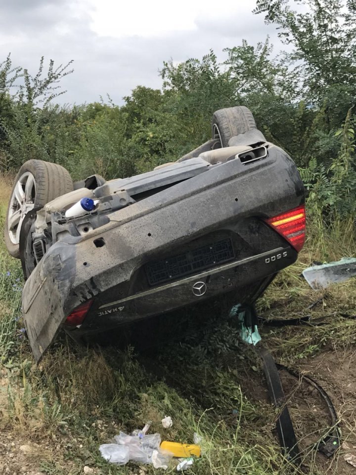 Presidential state cars involved in grave accident on Straseni-Calarasi road. President Igor Dodon transported to hospital (VIDEO/PHOTO)