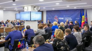 Good salaries for Moldova. Vlad Plahotniuc: Salaries of budgetary workers will increase. Even by up to 90% for some categories