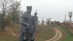 Raising of Stefan cel Mare sculpture in Capriana village is illegal. What authorities say