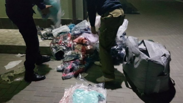 Smuggled goods found in a man's minibus at state border. Where the goods were purchased