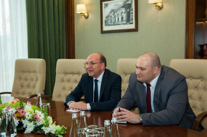 Prime Minister Pavel Filip had a meeting with Russian Ambassador to Chisinau Oleg Vasnetov