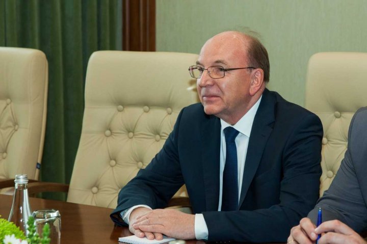 Prime Minister Pavel Filip had a meeting with Russian Ambassador to Chisinau Oleg Vasnetov